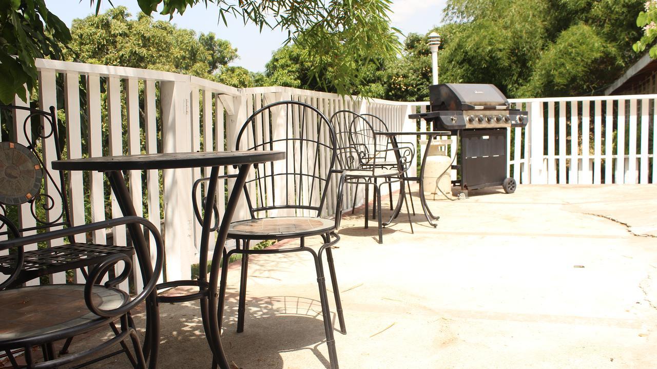 The Artiste'S Boutique By Bohemian Lodges Kingston Exterior photo